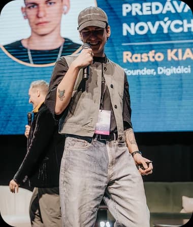 Rasťo Kiavčin at a consultation